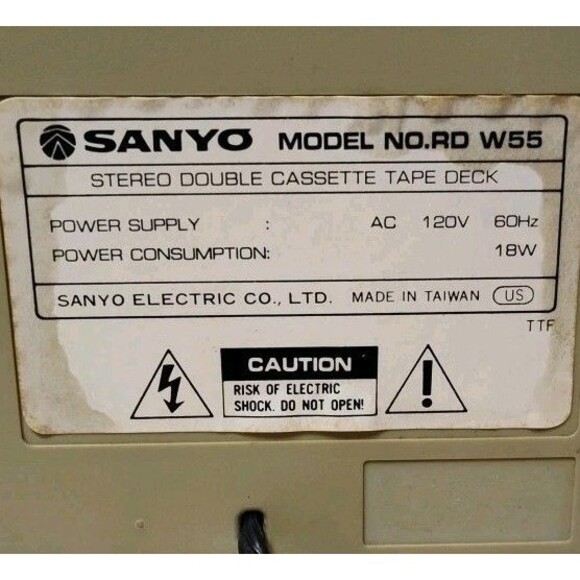 Vintage Sanyo RD W55 Double Stereo Cassette Deck Tape Player Powers On-Parts - Picture 10 of 10
